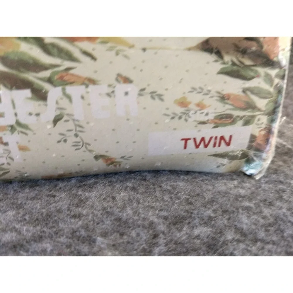 McCarthey Int'l Twin Sheet Set 3Pc Flat Fitted & Pillowcase Briarwood Rose NOS‎